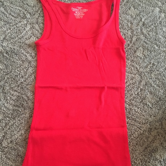 Tank Tops - Picture 4 of 5